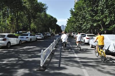 調(diào)查顯示 機(jī)動(dòng)車占道成自行車出行最大障礙